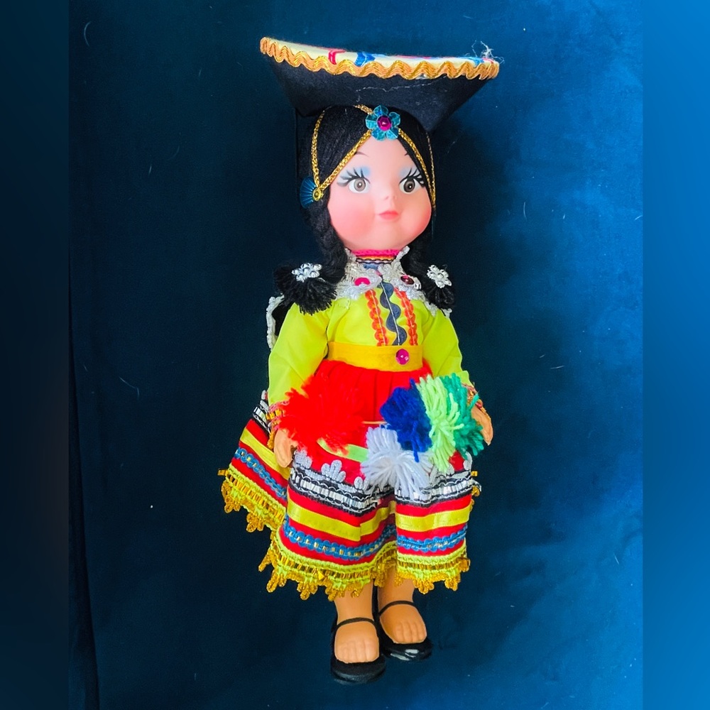 Vintage Peruvian Folk Art Doll Handmade Andean Cultural Decor Figure
